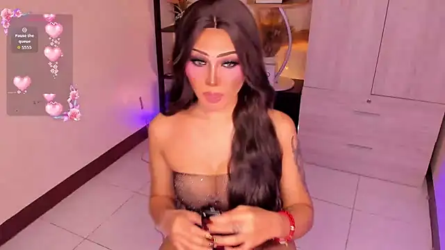 Snapshot of Icon1c_LiLy chatting on 09-18-25, 01:35 Icon1c LiLy online show from 09-18-25, 01:35