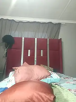 Snapshot of HoneyDropsX chatting on 03-05-25, 04:02 HoneyDropsX online show from 03-05-25, 04:02