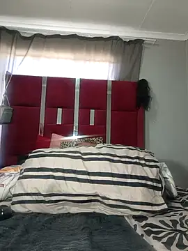 Snapshot of HoneyDropsX chatting on 03-22-25, 06:22 HoneyDropsX online show from 03-22-25, 06:22