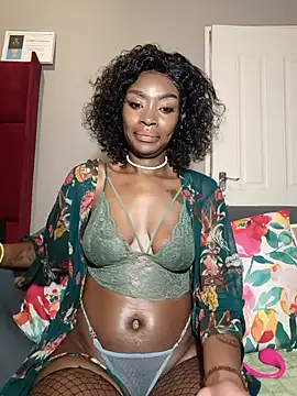 Snapshot of HoneyDropsX chatting on 12-04-25, 02:21 HoneyDropsX online show from 12-04-25, 02:21