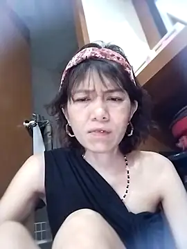 Snapshot of Little_suzy5 chatting on 06-01-26, 10:00 Little suzy5 online show from 06-01-26, 10:00