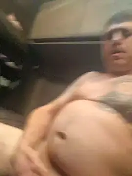 Snapshot of Gangster868 chatting on 09-28-25, 06:19 Gangster868 online show from 09-28-25, 06:19