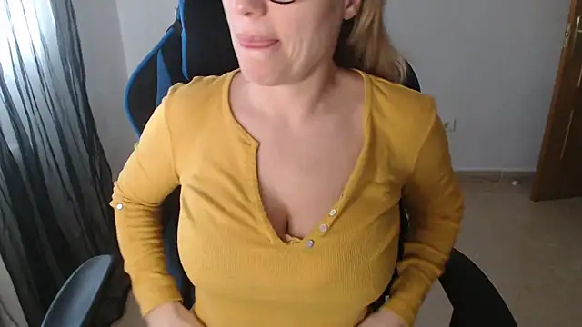 LARACRUZ30 online show from 02-27-26, 03:45