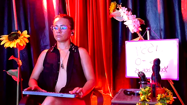 MistressSlut1 online show from 04-02-26, 11:19