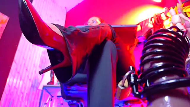 MistressSlut1 online show from 04-10-26, 11:15