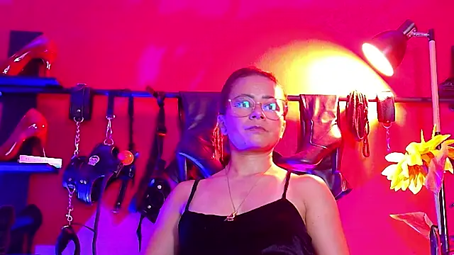 MistressSlut1 online show from 04-15-26, 11:39