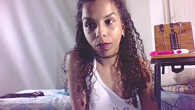 Snapshot of KatyNasty chatting on 10-23-25, 01:05 KatyNasty online show from 10-23-25, 01:05