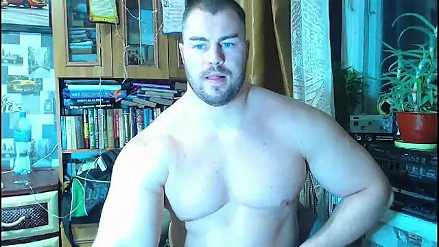 Snapshot of muscularjohnforuX chatting on 12-28-24, 07:33 muscularjohnforuX online show from 12-28-24, 07:33