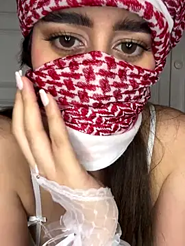 Snapshot of arabiaAna chatting on 10-10-25, 12:15 arabiaAna online show from 10-10-25, 12:15