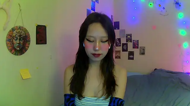 hazelseason online show from 12-15-25, 10:47