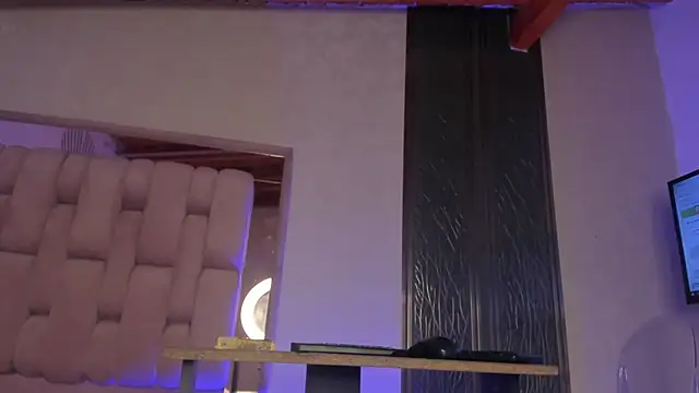 Snapshot of swt-booty chatting on 06-01-26, 04:31 swt-booty online show from 06-01-26, 04:31