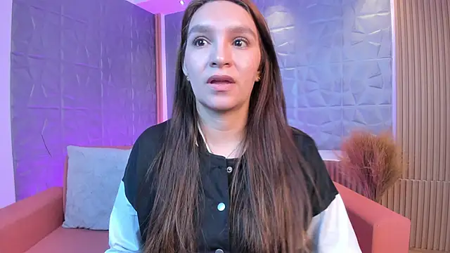 Snapshot of miataylorr1 chatting on 02-12-25, 12:12 miataylorr1 online show from 02-12-25, 12:12