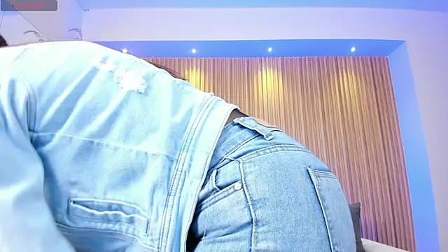 Snapshot of miataylorr1 chatting on 03-10-25, 11:42 miataylorr1 online show from 03-10-25, 11:42