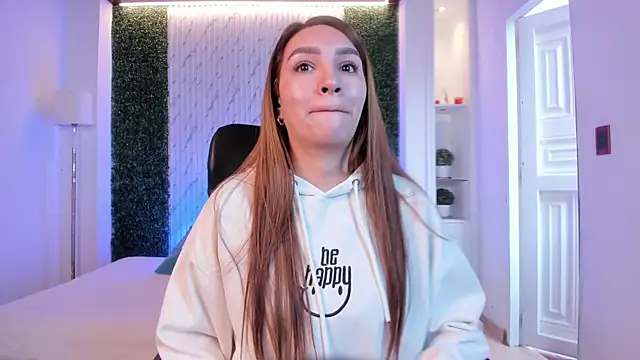 Snapshot of miataylorr1 chatting on 10-03-25, 12:24 miataylorr1 online show from 10-03-25, 12:24