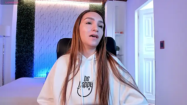 Snapshot of miataylorr1 chatting on 10-21-25, 12:06 miataylorr1 online show from 10-21-25, 12:06