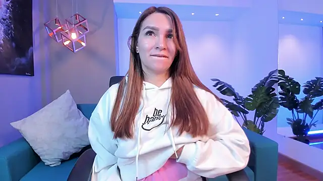 Snapshot of miataylorr1 chatting on 11-22-25, 11:42 miataylorr1 online show from 11-22-25, 11:42