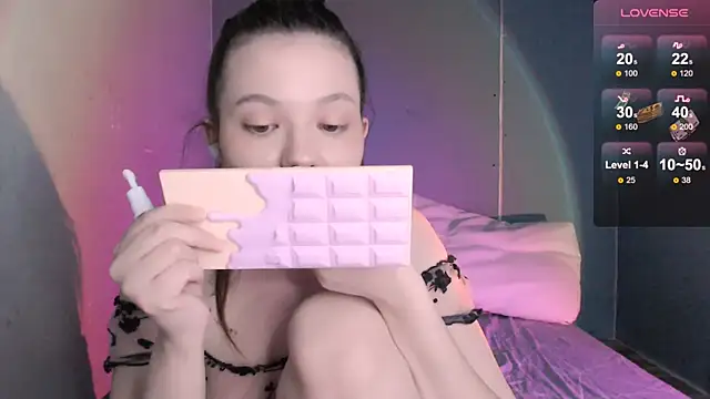 Snapshot of bbycolada chatting on 03-10-25, 08:23 bbycolada online show from 03-10-25, 08:23