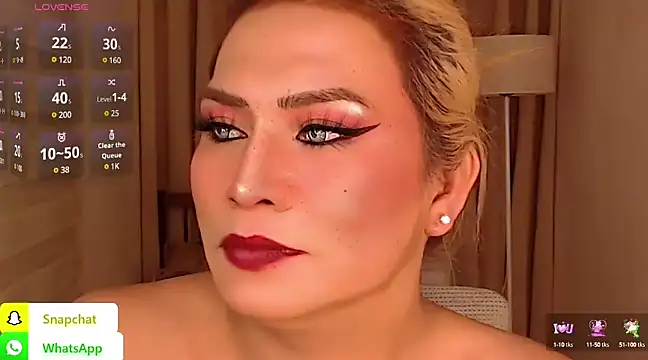 Snapshot of QUEEN_GIAMOORE69 chatting on 01-14-25, 06:34 QUEEN GIAMOORE69 online show from 01-14-25, 06:34