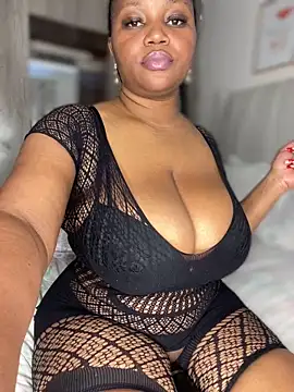 Hyra Ari online show from 10-30-25, 09:11