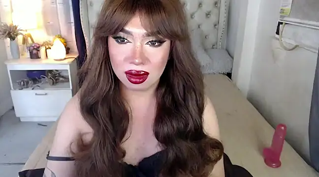 Snapshot of RebecaNextToYou chatting on 12-18-24, 08:03 RebecaNextToYou online show from 12-18-24, 08:03