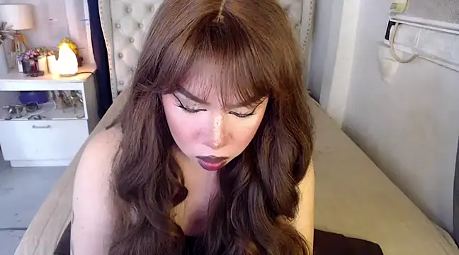 Snapshot of RebecaNextToYou chatting on 12-20-24, 08:45 RebecaNextToYou online show from 12-20-24, 08:45