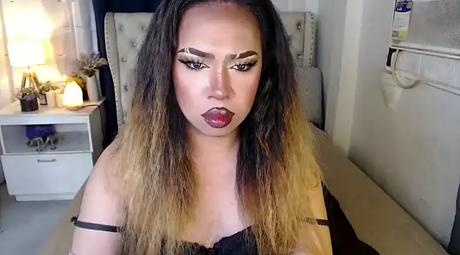 Snapshot of RebecaNextToYou chatting on 01-07-25, 05:53 RebecaNextToYou online show from 01-07-25, 05:53