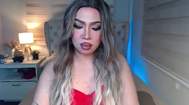 Snapshot of RebecaNextToYou chatting on 02-13-25, 05:22 RebecaNextToYou online show from 02-13-25, 05:22