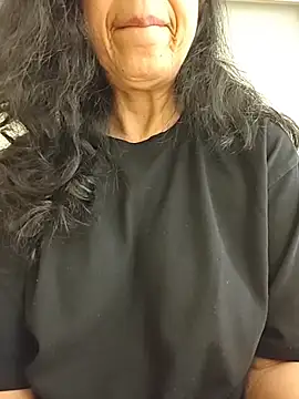 Susannemilf online show from 01-11-26, 01:21