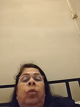 Susannemilf online show from 04-05-26, 04:04