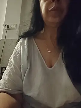 Susannemilf online show from 04-22-26, 02:07