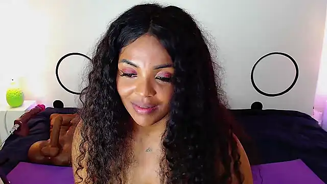 Snapshot of TashaDex chatting on 12-10-24, 01:43 TashaDex online show from 12-10-24, 01:43