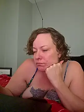 julimonroe online show from 04-22-26, 02:47