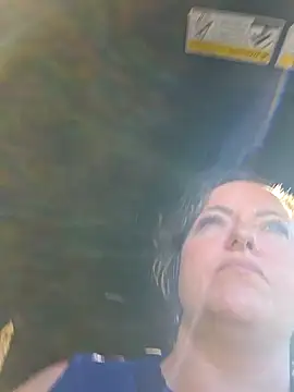 julimonroe online show from 04-23-26, 02:08