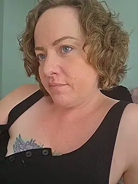 julimonroe online show from 06-03-26, 04:01