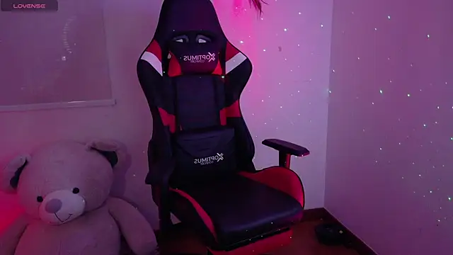 Lia Tinez online show from 11-24-25, 11:59