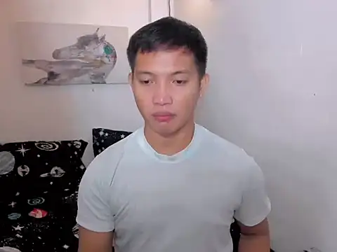 Snapshot of xSebastian19 chatting on 11-19-25, 02:17 xSebastian19 online show from 11-19-25, 02:17