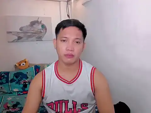 xSebastian19 online show from 04-28-26, 05:07