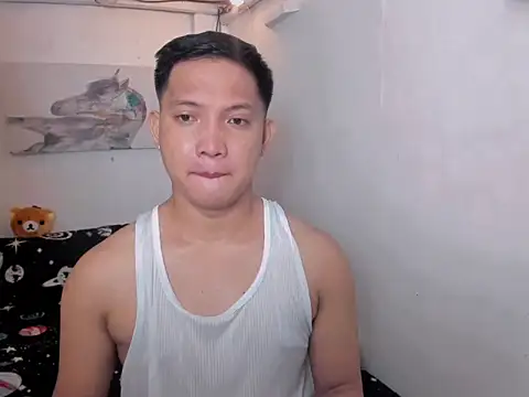Snapshot of xSebastian19 chatting on 05-08-26, 04:51 xSebastian19 online show from 05-08-26, 04:51