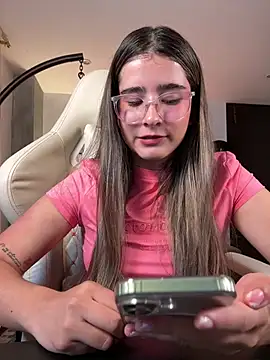 Snapshot of Stormiie777 chatting on 02-27-26, 02:00 Stormiie777 online show from 02-27-26, 02:00