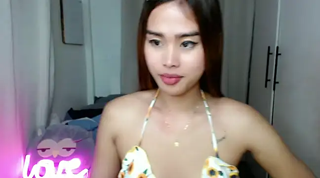 Snapshot of princessjadexx chatting on 12-22-24, 02:06 princessjadexx online show from 12-22-24, 02:06