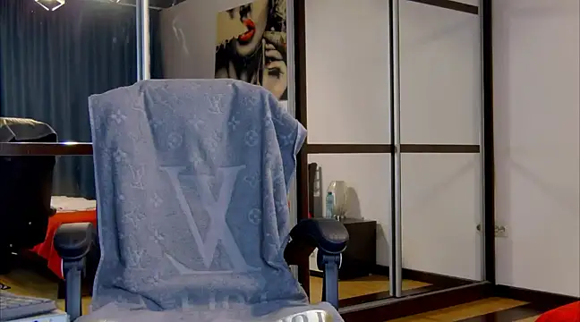 Snapshot of carlaxxx chatting on 02-28-25, 09:23 carlaxxx online show from 02-28-25, 09:23