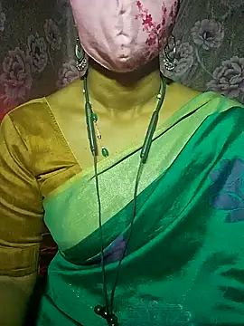 Snapshot of XBHUUME chatting on 01-23-25, 05:31 XBHUUME online show from 01-23-25, 05:31