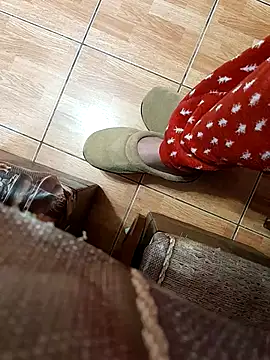 feet toes online show from 03-18-25, 05:31