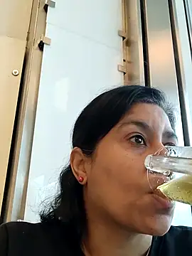 Molly newman6 online show from 01-13-26, 02:44