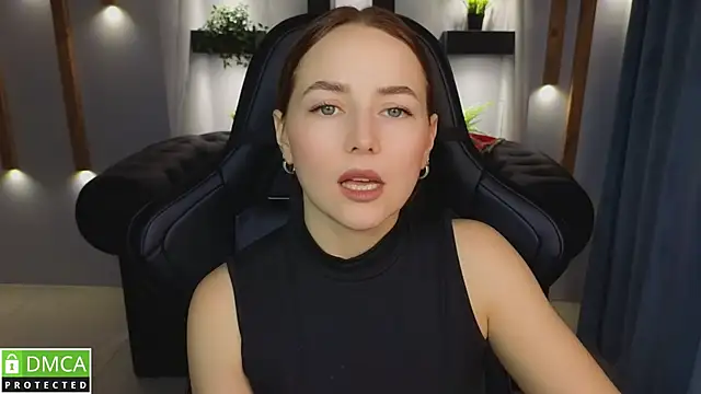 Snapshot of Mira_Mermayd chatting on 01-05-25, 04:25 Mira Mermayd online show from 01-05-25, 04:25