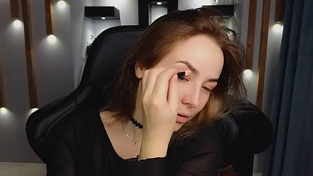 Snapshot of Mira_Mermayd chatting on 01-08-25, 08:27 Mira Mermayd online show from 01-08-25, 08:27