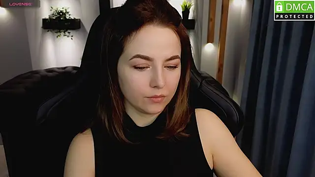 Snapshot of Mira_Mermayd chatting on 02-23-25, 04:07 Mira Mermayd online show from 02-23-25, 04:07