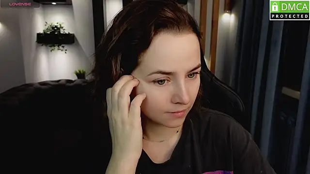 Snapshot of Mira_Mermayd chatting on 02-25-25, 05:08 Mira Mermayd online show from 02-25-25, 05:08