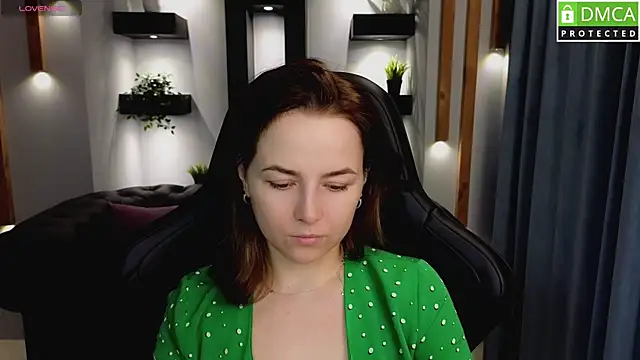 Snapshot of Mira_Mermayd chatting on 02-27-25, 01:05 Mira Mermayd online show from 02-27-25, 01:05