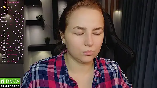 Snapshot of Mira_Mermayd chatting on 09-18-25, 10:17 Mira Mermayd online show from 09-18-25, 10:17